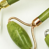 Jade roller beauty container